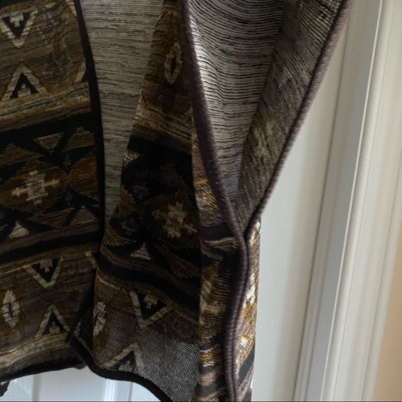 Suzy Shier Cardigan - Picture 8 of 9